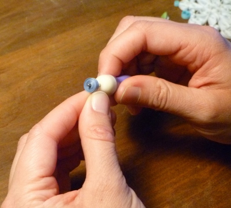 Снежинка в технике квиллинг