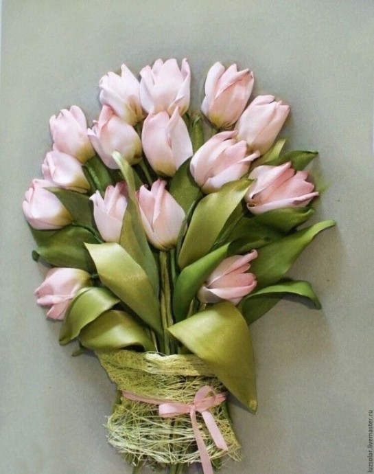 Вышиваем лентами тюльпаны