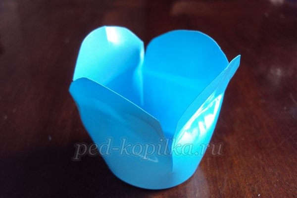 Цветы из пластиковых стаканчиков