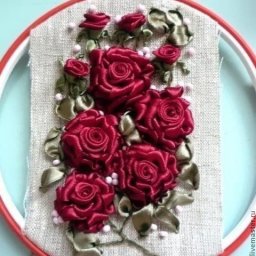 Прекрасная роза атласными лентами: мастер-класс