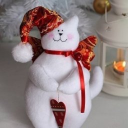 ​Интерьерный новогодний котик