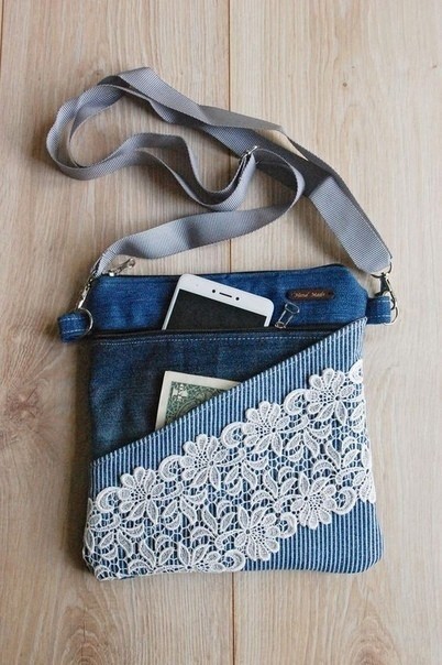 Оригинальные джинсовые сумочки с кружевными деталями Оригинальные джинсовые сумочки с кружевными деталями
