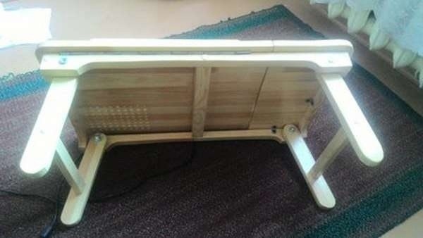 Столик для ноутбука с подъемной крышкой