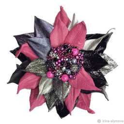 Брошь-цветок из кожи