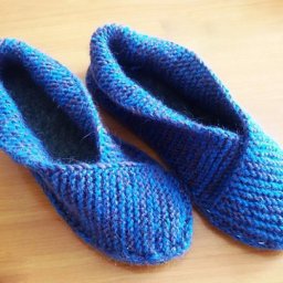 Простые тапочки на подошве