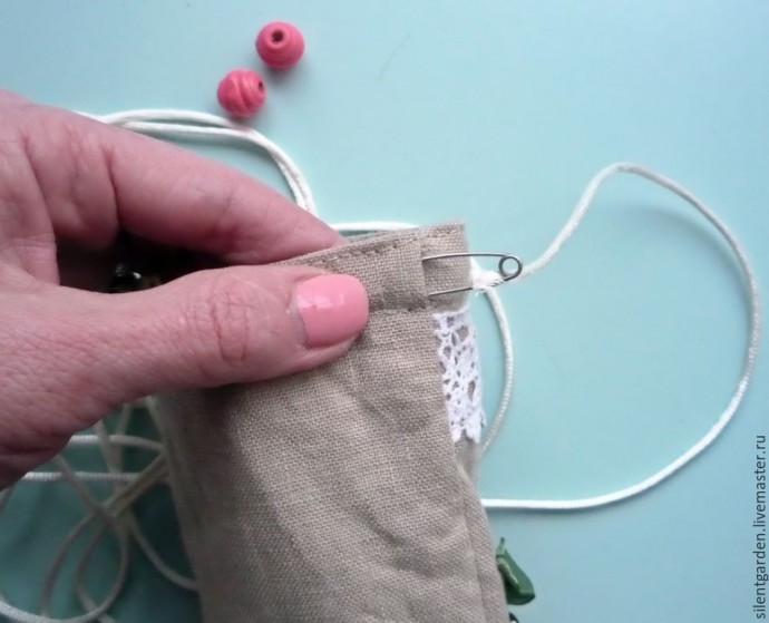 Создаем текстильный очечник с вышивкой