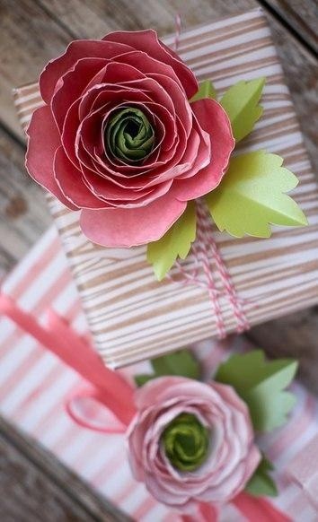 Нежные ранункулюсы из бумаги