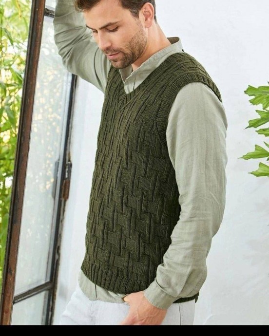 Мужская безрукавка геометрическим узором спицами