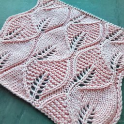 ​Очень красивый вариант узора с листьями