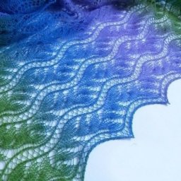 ​Весенний палантин спицами