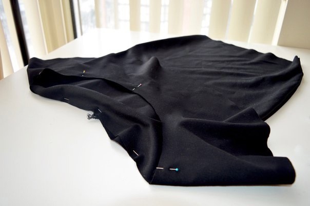 ​Юбка с воланом с завышенным передом