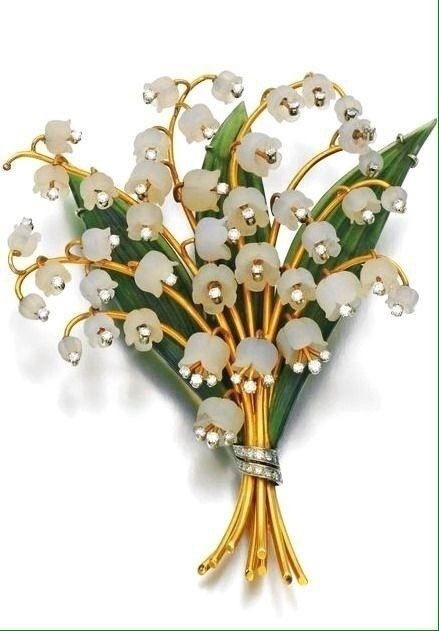 ​Броши в виде ландышей: идеи для творческого вдохновения