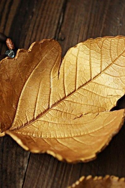 Делаем блюдечко для украшений в форме листка