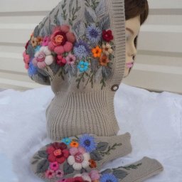 ​Идеи вязаных комплектов с вышивкой