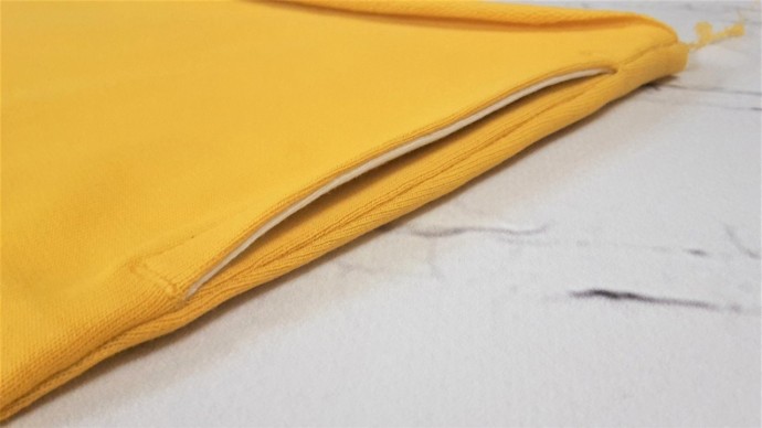 ​Карман в боковом шве