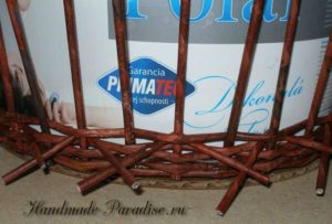 Плетение ежика из газетных трубочек