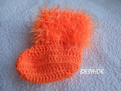 Вязаные пинетки—обезьянки