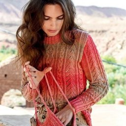 Джемпер с ажурным узором спицами