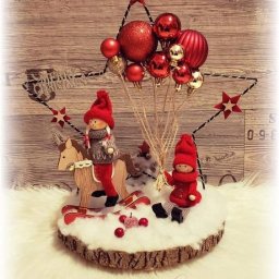 ​Новогодние инсталляции на спилах дерева