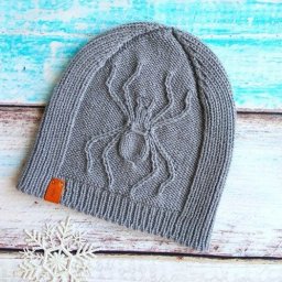 Шапка спицами с "пауком"