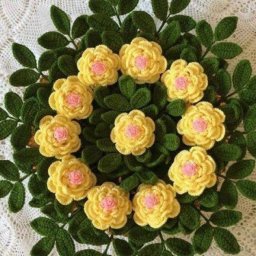 ​Удивительная салфетка в виде яркой полянки