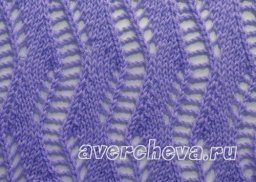 Ажурная геометричная дорожка спицами