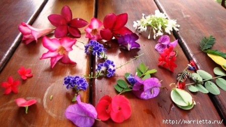 Цветочные свечи с использованием сухоцветов для романтических вечеров