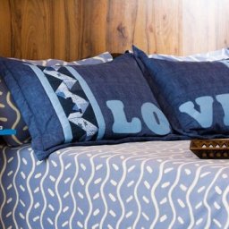 Декоративные джинсовые подушки
