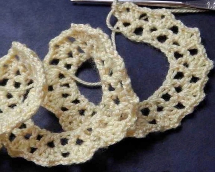 Вязаные розы