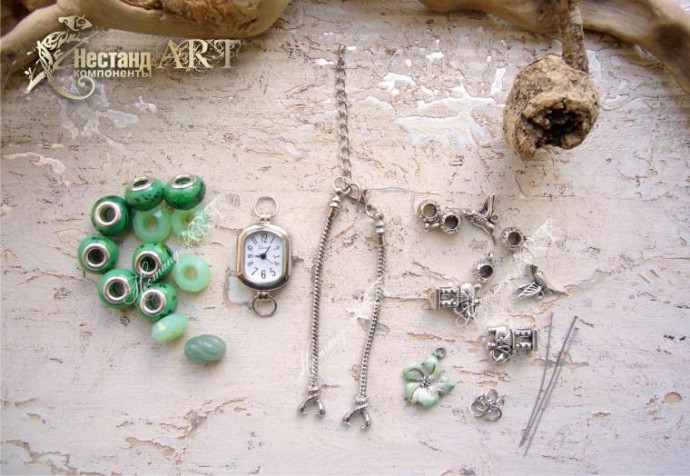 Часы-браслет в тропическом стиле