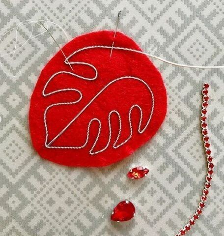 Вышиваем листик монстеры