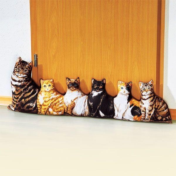 Забавные подушки от сквозняков