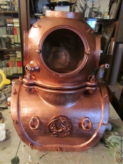 Шлем водолаза из папье-маше