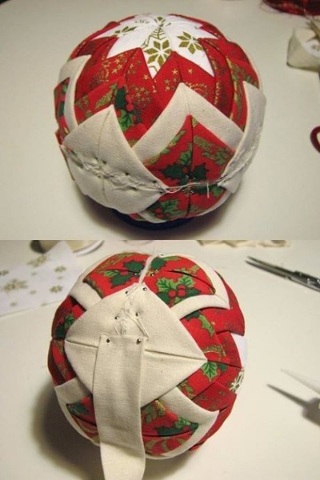 ​Новогодние шары из лоскутов