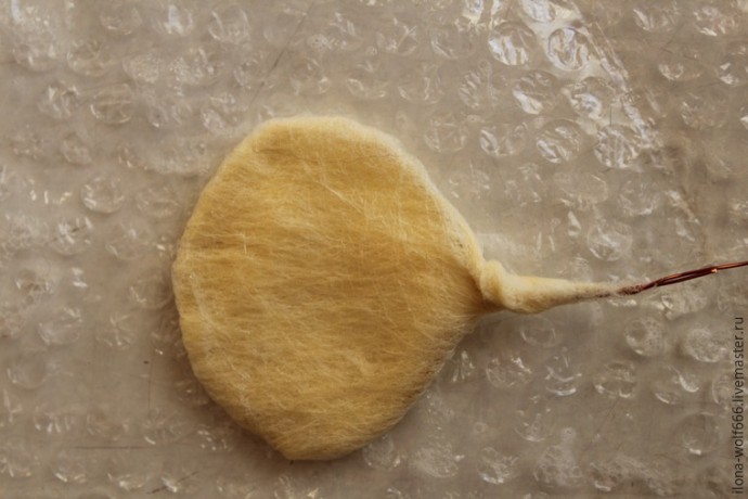 Шикарное колье с розой из войлока