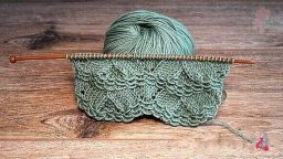 Необычный узор спицами