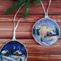 ​Вышиваем елочные шары крестиком