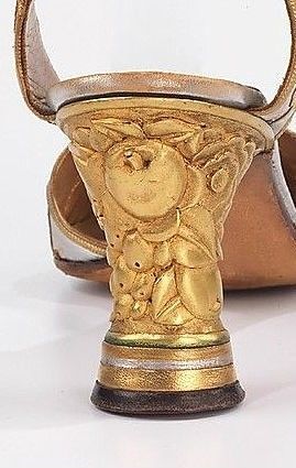 Каблуки нарядных туфель 1920-х годов