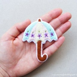 Брошь-зонтик из фетра