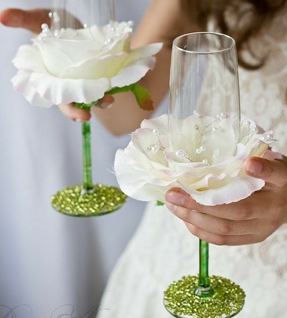 Вдохновляющие идеи декора свадебных бокалов