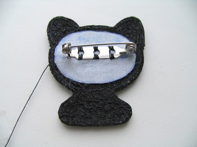 Брошка из бисера "Кошечка": мастер-класс