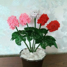 ​Чудесные цветочки из бисера