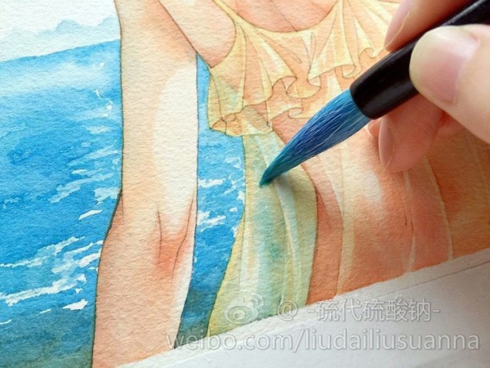 Урок рисования акварелью: девушка со шляпой у кромки моря