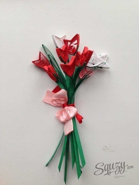 Цветочная открытка в технике квиллинга Цветочная открытка в технике квиллинга