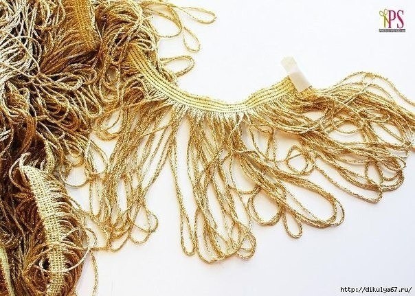 Прелестная ёлочка из бахромы