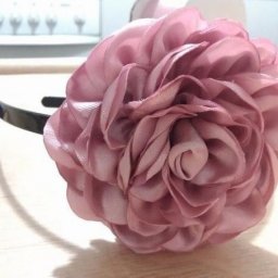 Роза из атласа