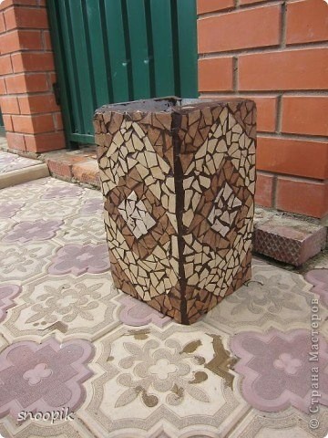 Декоративная подставка для цветов