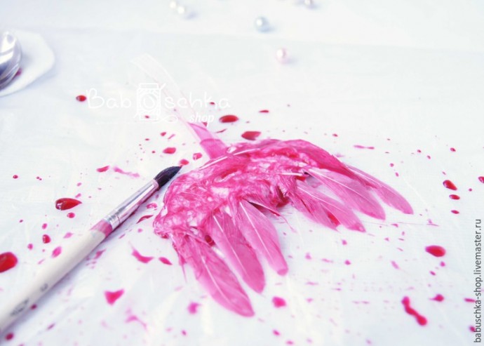 Перекрашиваем перышки в другой цвет