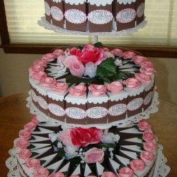 Оригинальная упаковка подарка в виде тортика