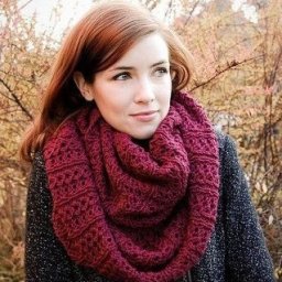 "Стокгольмский" шарф-снуд спицами